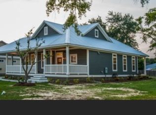 334 Saint Charles St, Bay St Louis, MS 39520