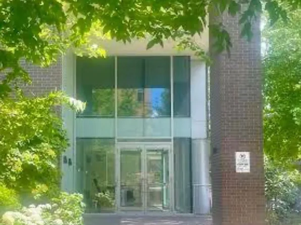 300 Lett St W, Ottawa, ON K1R 0B8