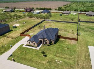 8011 Drew Dr, Midlothian, TX 76065