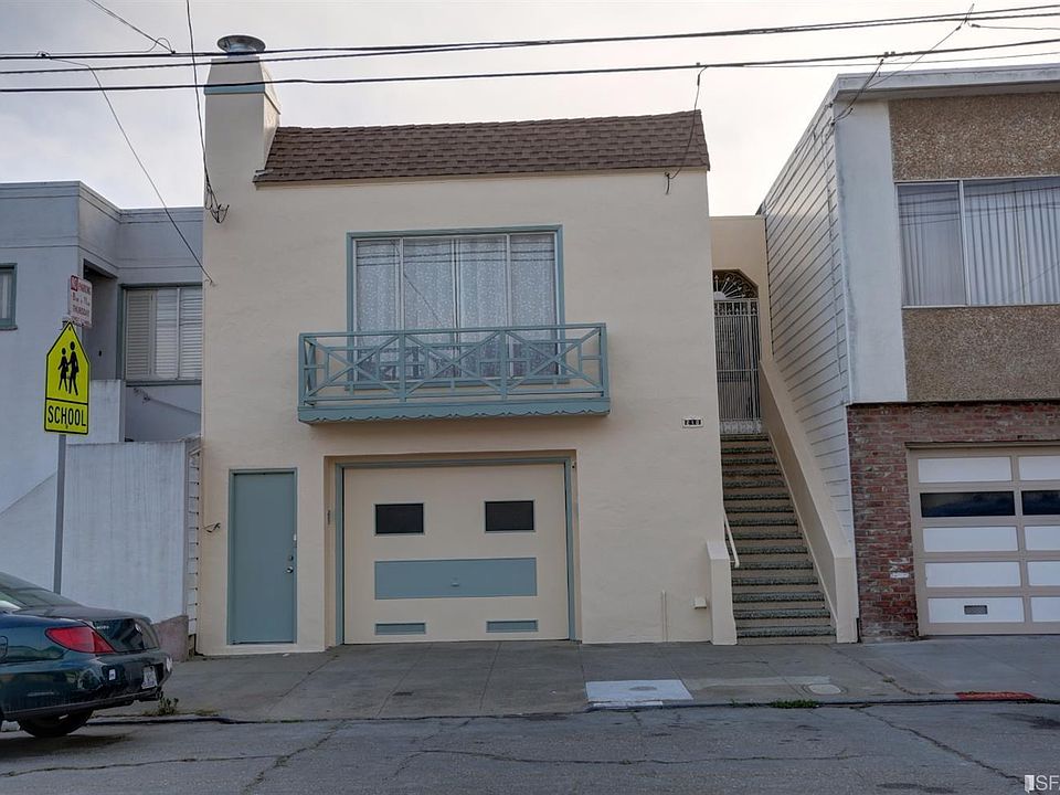 1st image of 210 Somerset St