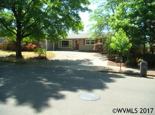 912 Mistletoe Loop N, Keizer, OR 97303