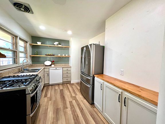 4th image of 1124 N 7th St