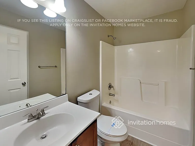 925 Donington Cir — Photo 17
