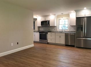 33 Maple St #B, Middleton, MA 01949