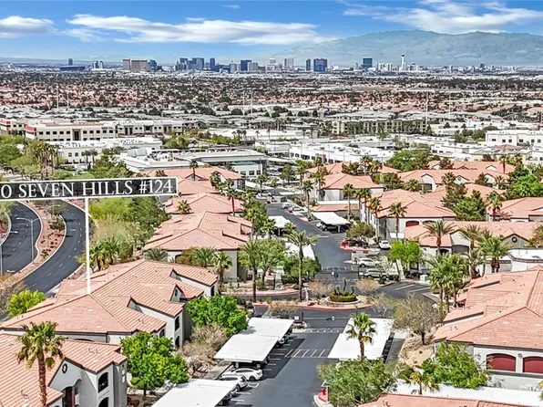 950 Seven Hills Dr APT 124, Henderson, NV 89052