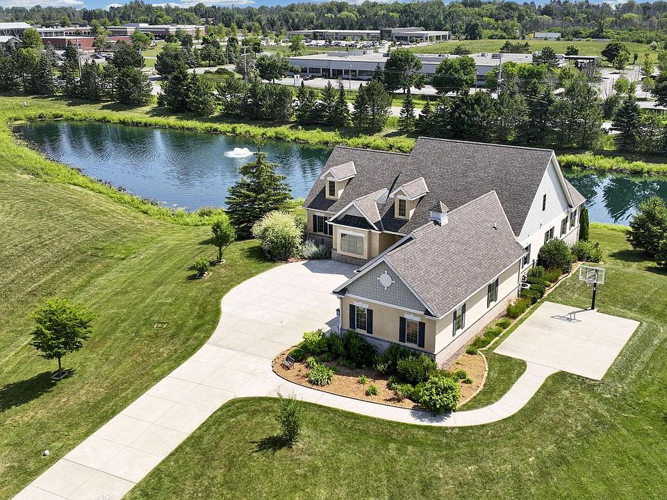 1342 West Stillwater CIRCLE, Mequon, WI 53092 | MLS #1845006 | Zillow