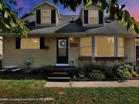 3rd image of 3211 Lawdor Rd