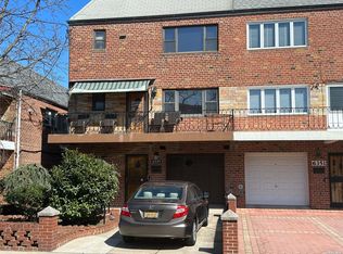 6349 75th Pl, Middle Village, NY 11379