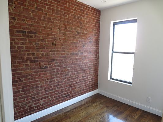 2nd image of 572 W 173rd St APT 21