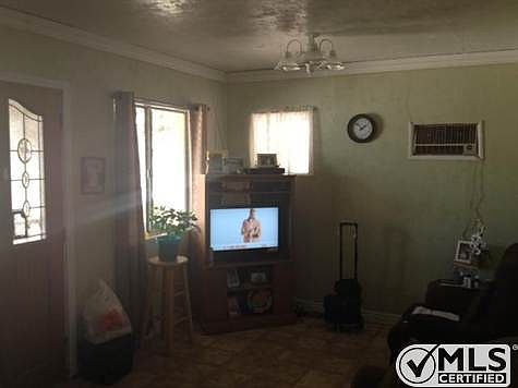 2nd image of 3804 Trowbridge Dr