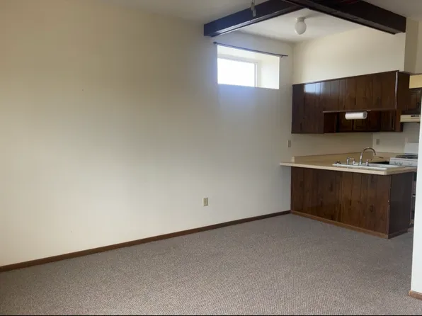 511 1/2 1st St #511, La Salle, IL 61301