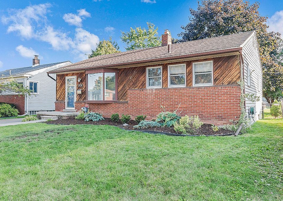 1st image of 21924 Kramer St