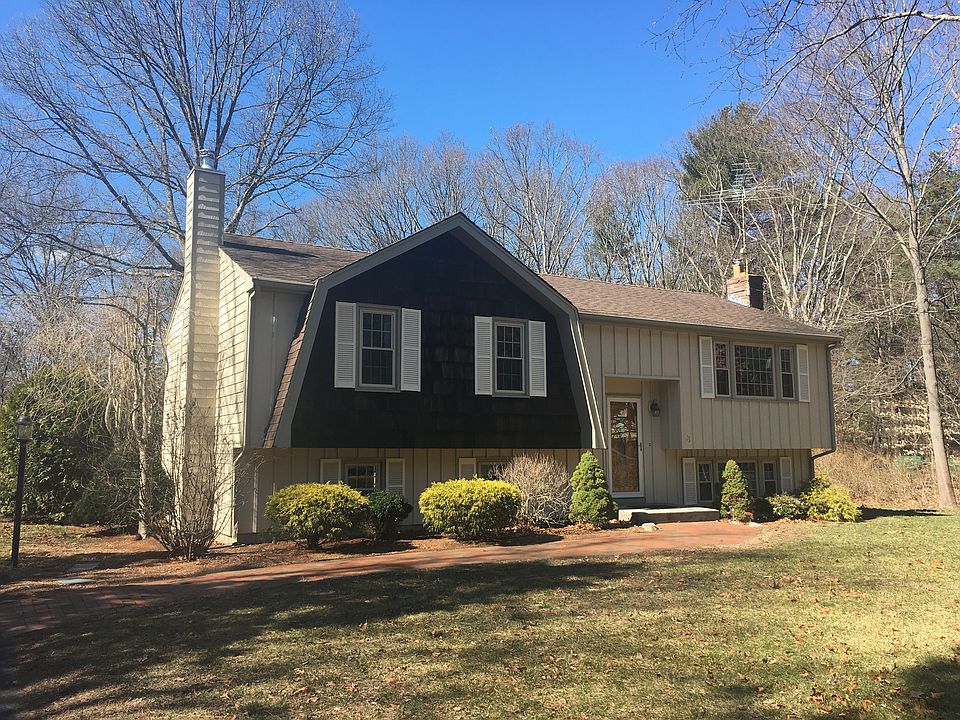 1st image of 23 Lexington Ln