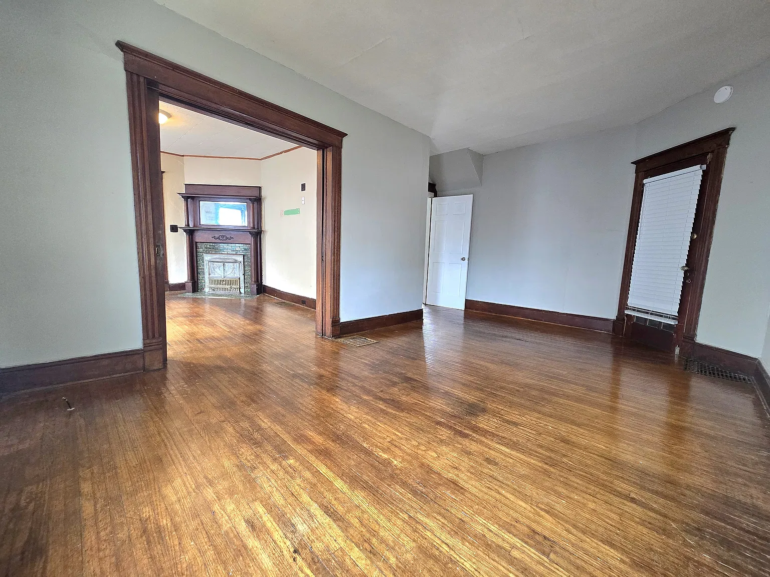 255 West North Street - Lower — Photo 4