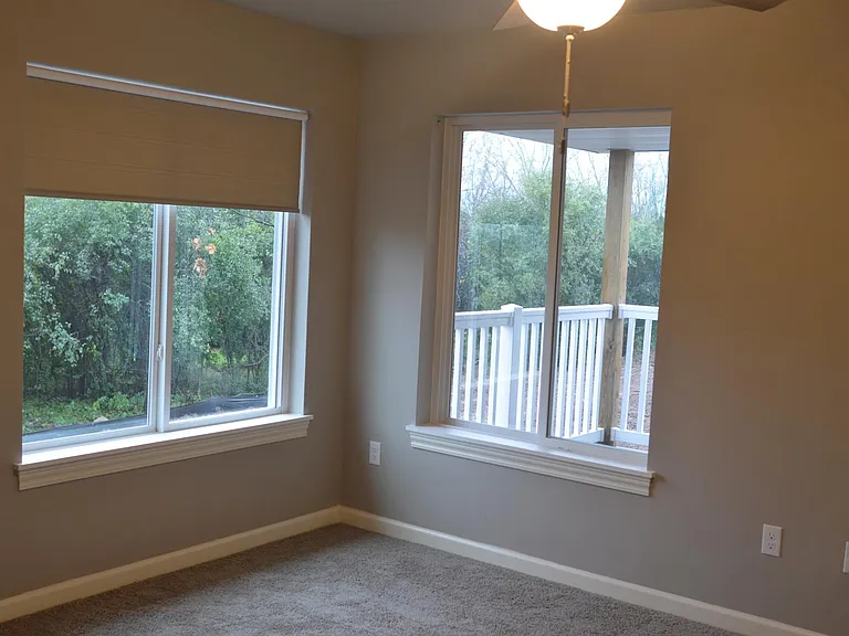 301 W Valley Rd #1 — Photo 5
