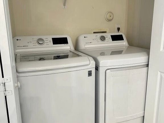 3rd image of 2046 Alta Meadows Ln APT 1909