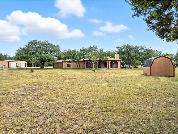 2nd image of 220 Lanier Ranch Rd