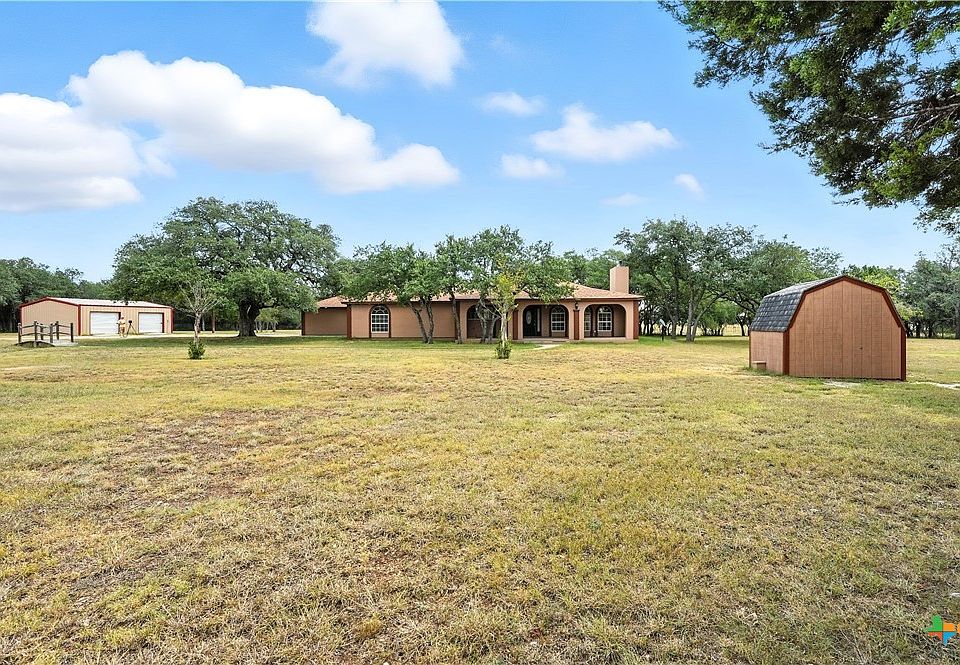 1st image of 220 Lanier Ranch Rd