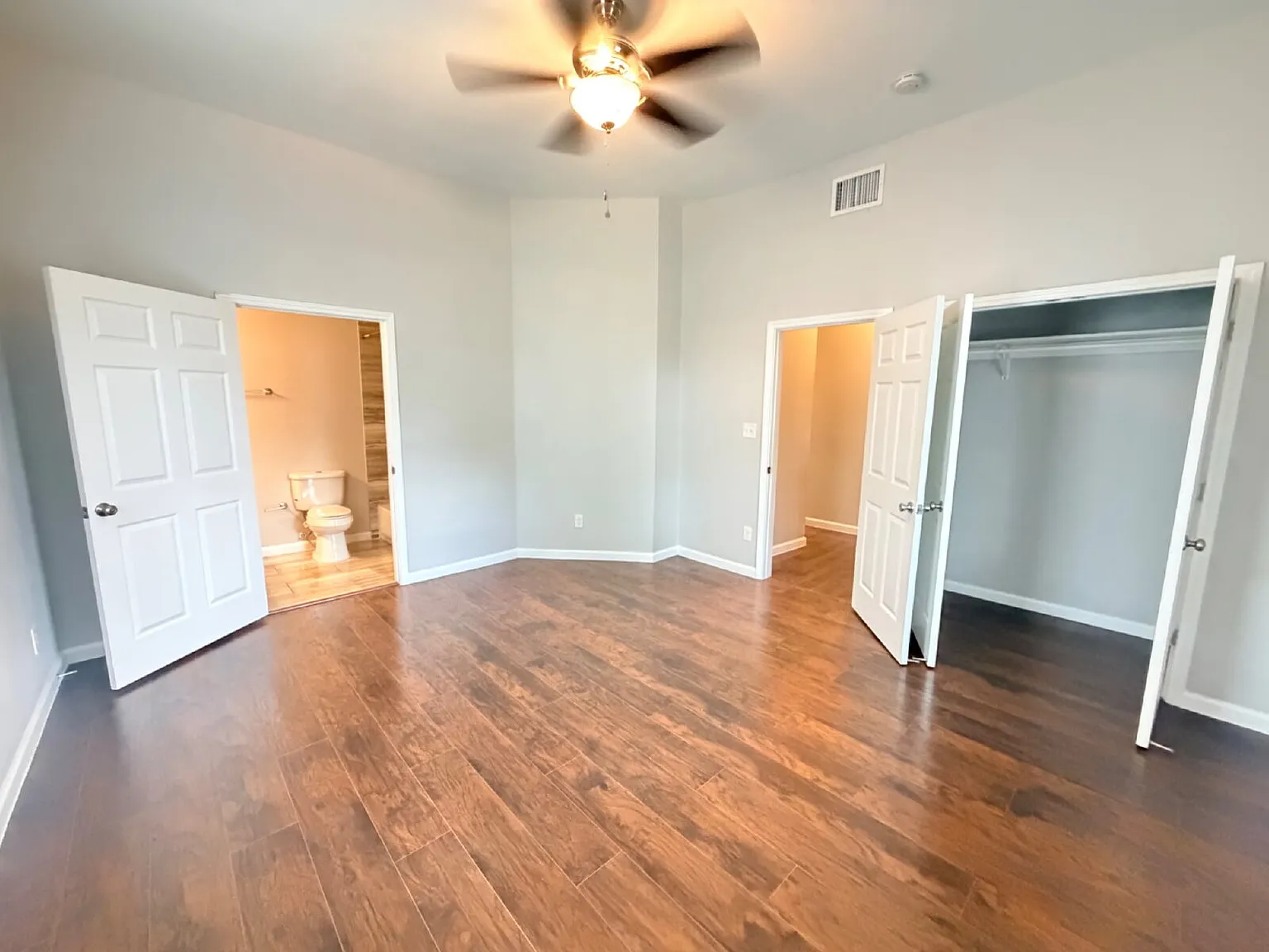 3 bed, 2.0 bath, 1500 sqft, $1,500 — Photo 2