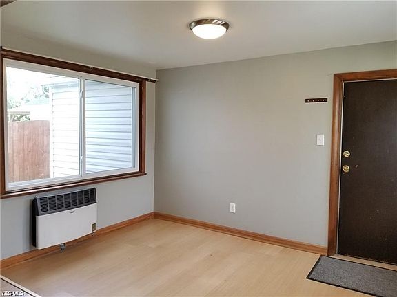 5th image of 2281 Chestnut Blvd