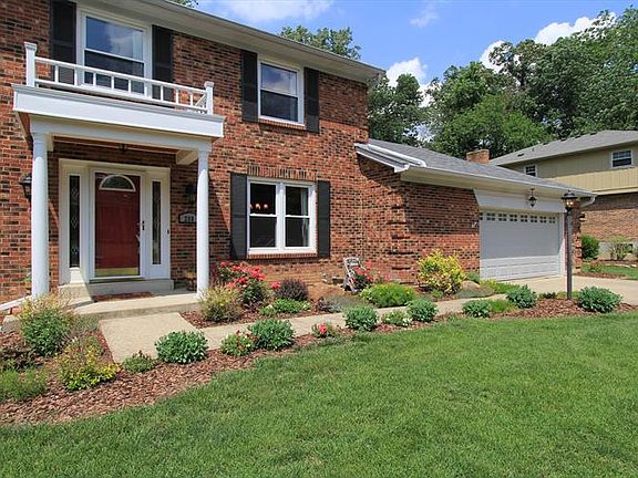 2nd image of 208 Shadow Wood Ct