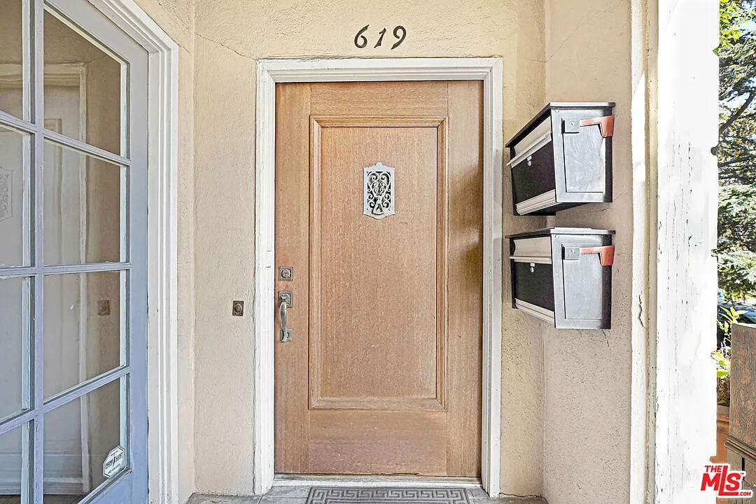1 bed, 1.0 bath, 1100 sqft, $3,900 — Photo 3