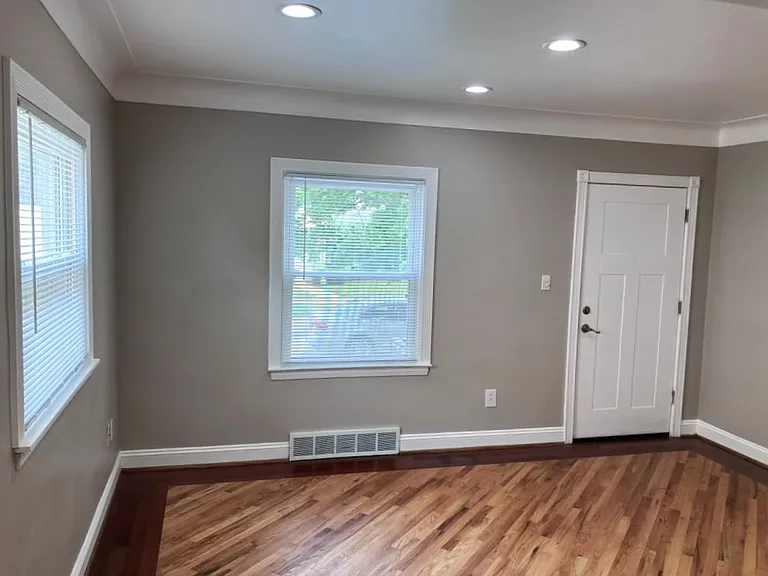 8072 Superior Ave — Photo 8