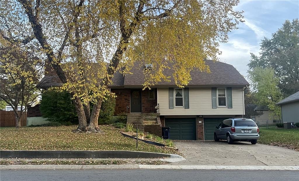 208 SE Lake Village Blvd, Blue Springs, MO 64014 | Zillow