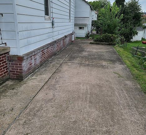 2nd image of 363 N Vine St