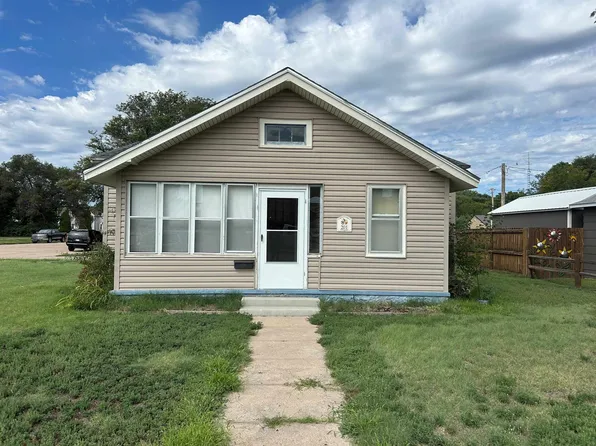 201 N 3rd St, Atwood, KS 67730