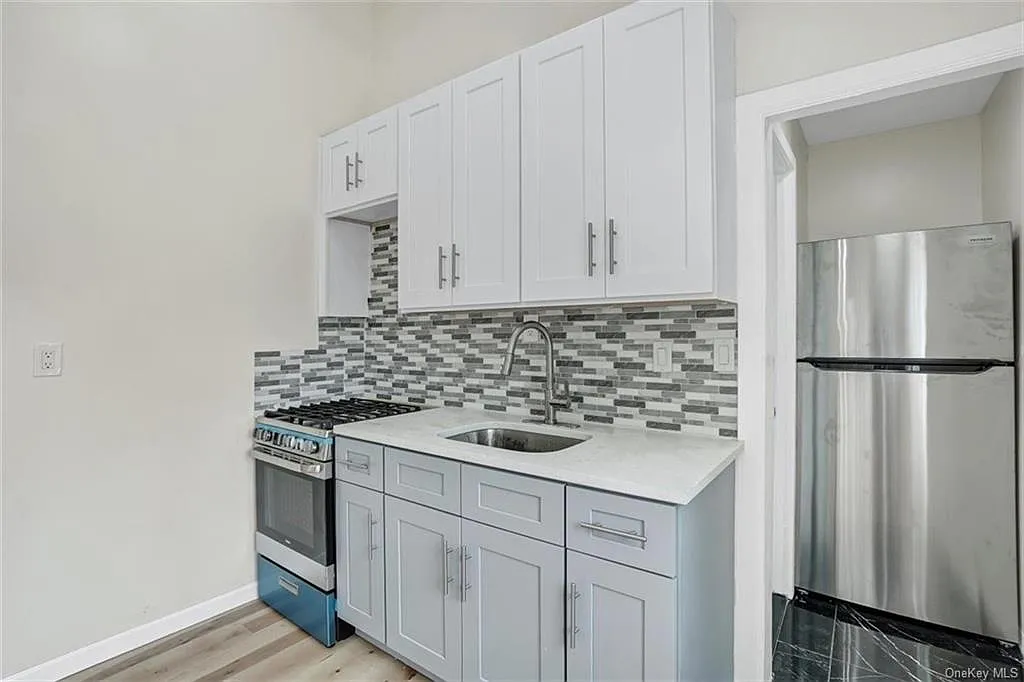 2 bed, 544 sqft, $2,500 — Photo 1