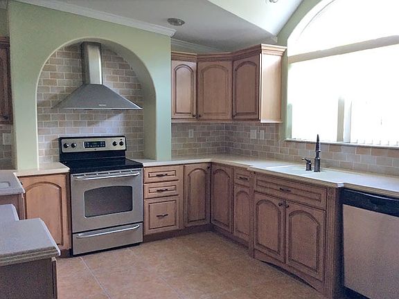 5th image of 5441 San Luis Dr