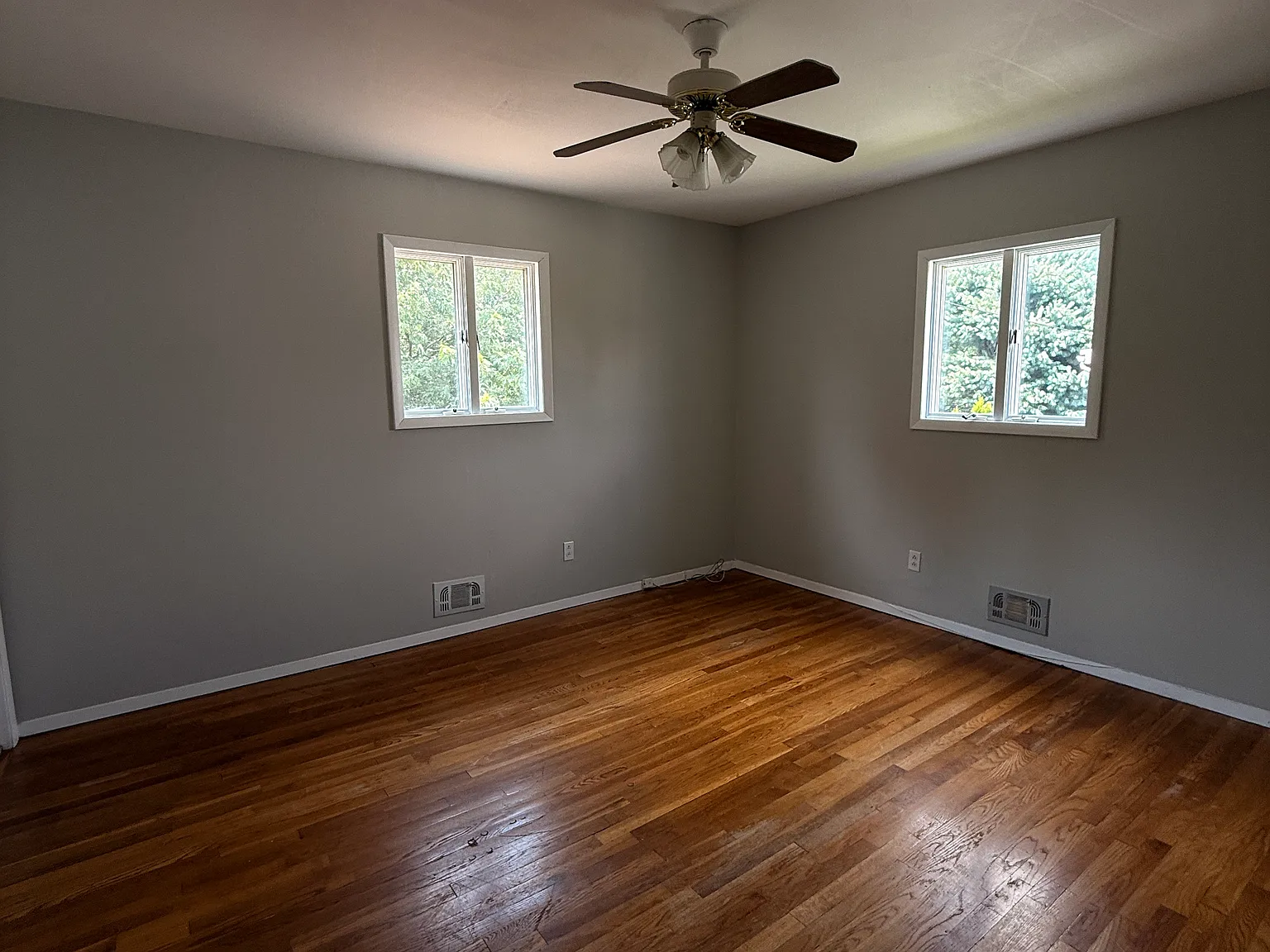 5 bed, 1700 sqft, $1,200 — Photo 4