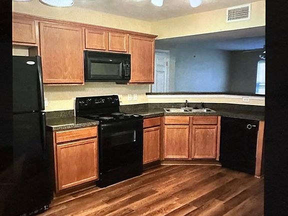 2nd image of 3120 Prater Ct