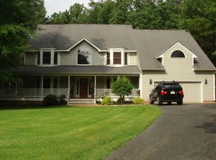 6104 Waters Edge Rd, Midlothian, VA 23112