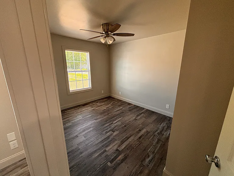 1212 Helton St — Photo 18