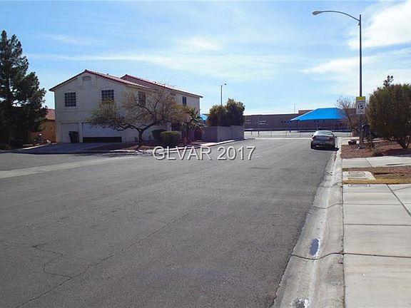 4th image of 9479 Royal Desert St