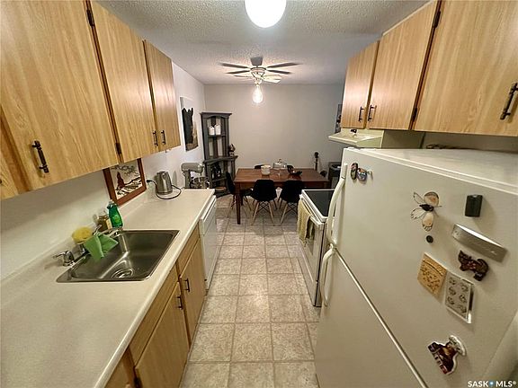 2nd image of UNIT 226-510 Prairie AVENUE