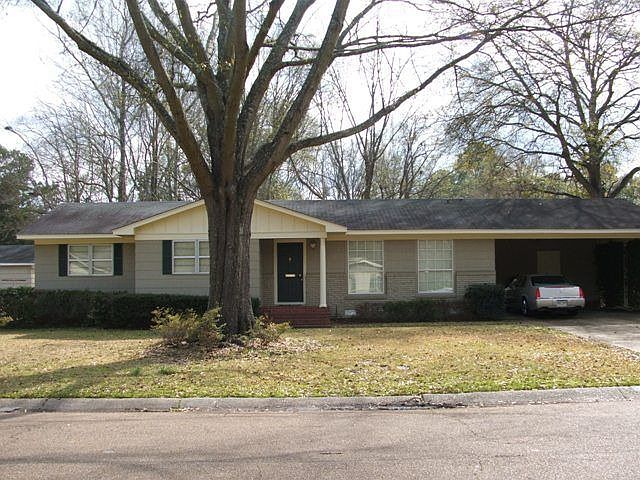 Welcome Home to 721 Newland