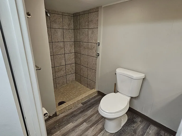909 Saint Julian St — Photo 2