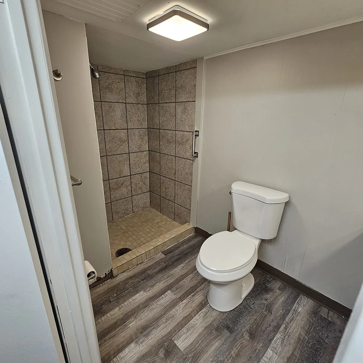 Building Photo - 909 Saint Julian St