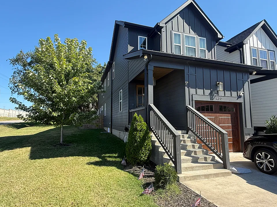 430 E Bend Dr