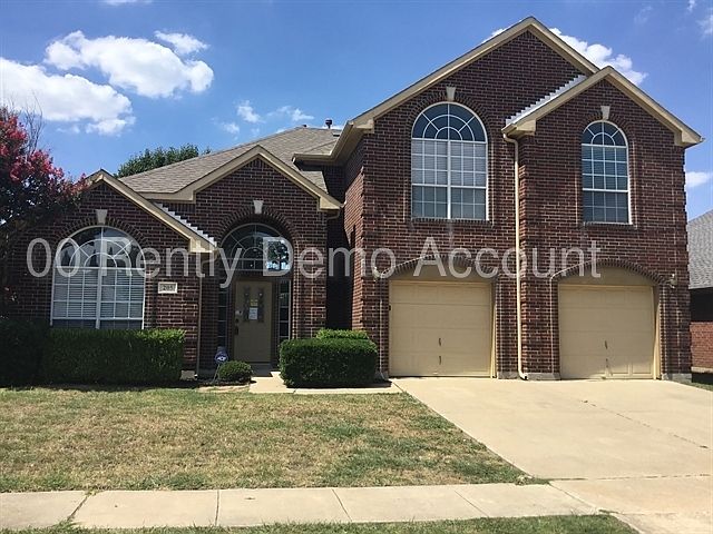1st image of 205 E Lynn Creek Dr