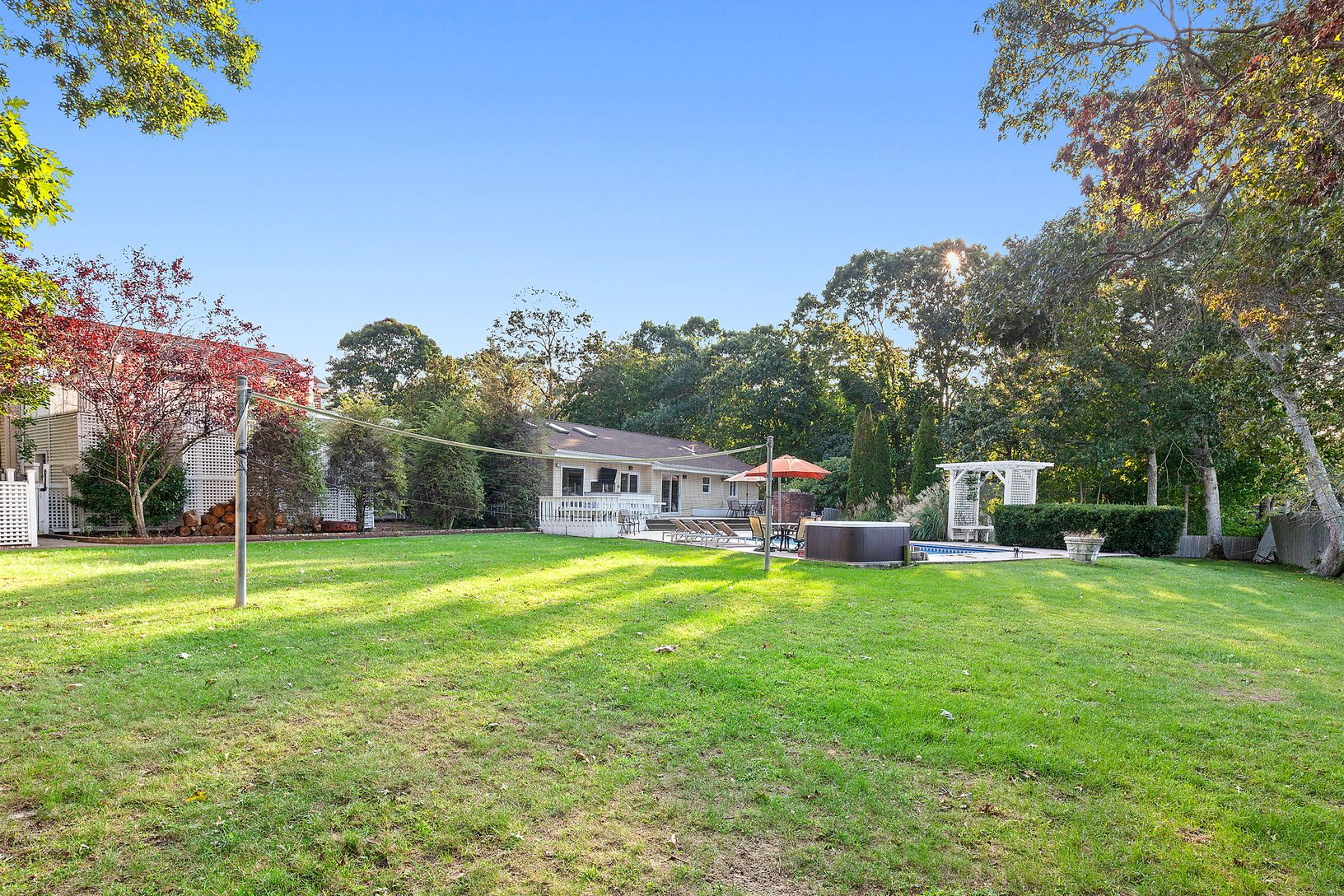  Expansive lawn with volley ball court