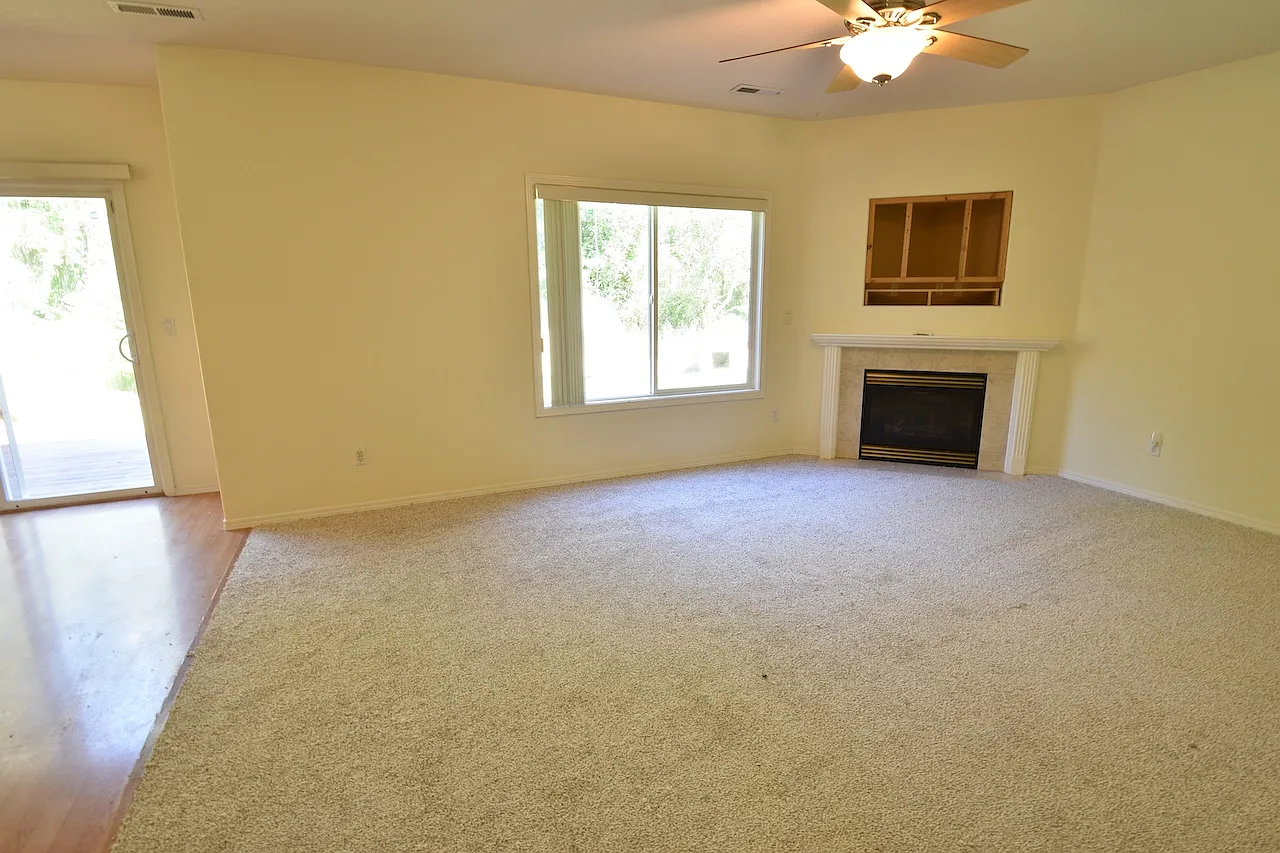 3 bed, 2.5 bath, 2529 sqft, $3,295 — Photo 2