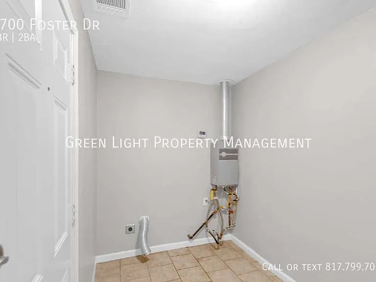 1700 Foster Dr — Photo 28