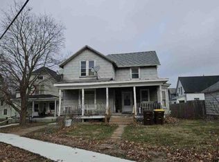 949 S Adams Ave, Freeport, IL 61032