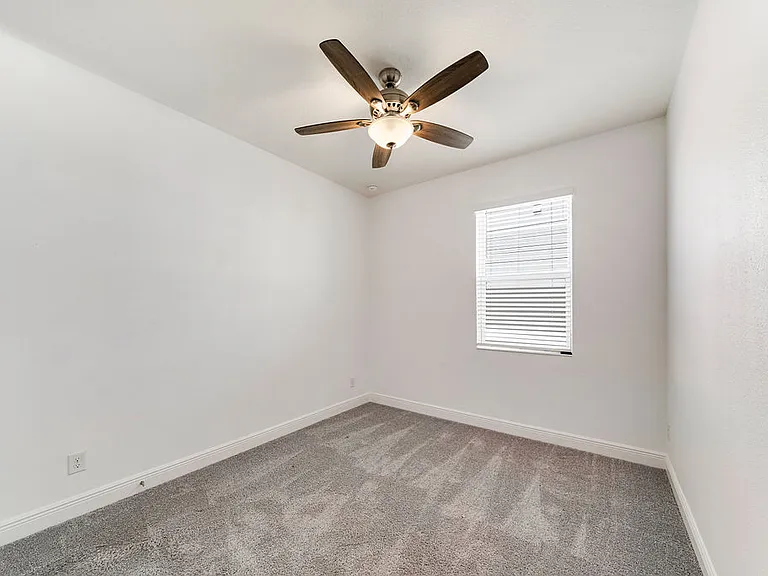 4921 Olivia Ct — Photo 23