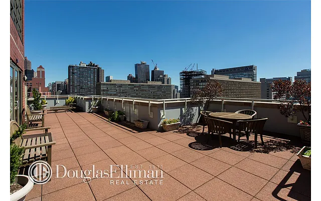 Sold by Douglas Elliman | media 20