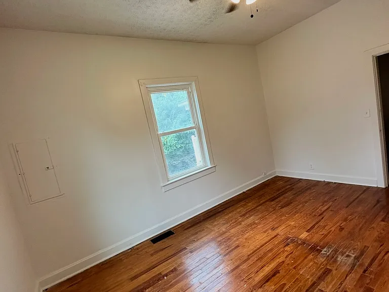 462 Spring St — Photo 10